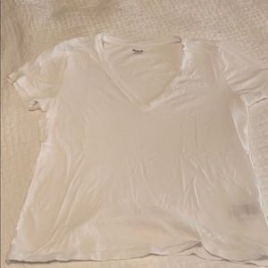 M white V-Neck Short Sleeved Tee Madewell
